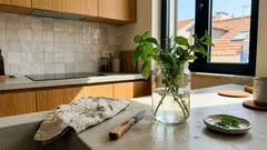 Horta na janela, sem terra: o método do frasco para ter ervas aromáticas sempre à mão