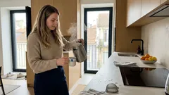 Chaleira elétrica em promoção: como saber se o desconto compensa (e o que ver nas prestações e no consumo)