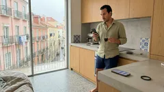 Acordou com ciúmes por causa de um sonho? Eis como evitar a primeira mensagem errada