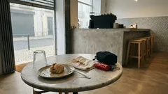 Engasgou-se à mesa — e foi nos primeiros segundos que tudo se decidiu